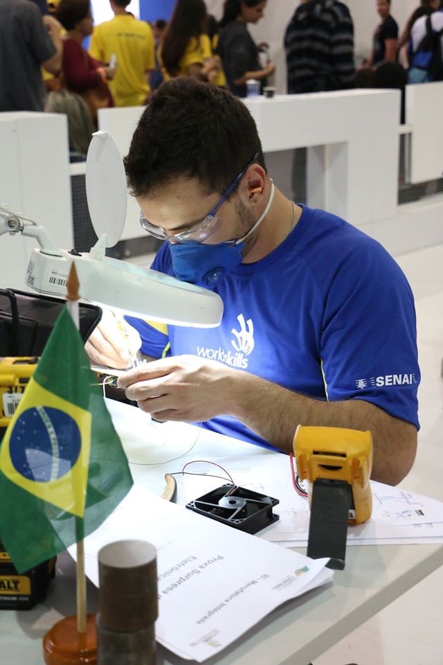 Capa: Dr Tech: Baixar Curso Completo Manutenção Eletrônica 2021